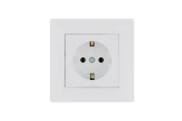 Розетка 1-м керамика Karea RIZZ с заземл. бел. Makel 88001008