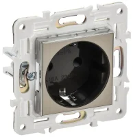Розетка SKANDY 16А с заземл. защ. штроки SK-R04N никель IEK SK-R14-16-K50