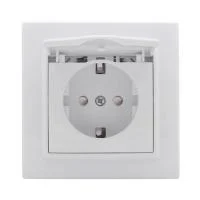 Розетка 1-м СП Минск 16А IP20 с заземл. защ. шторки с крышкой бел. Basic EKF ERR16-029-100