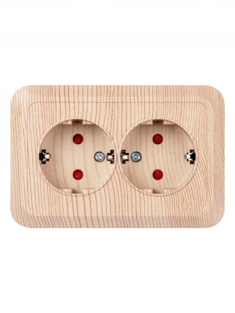 Розетка угловая двойная 2П+3 открытой установки с з/ш IP20 250В 16А сосна "Ладога" TDM