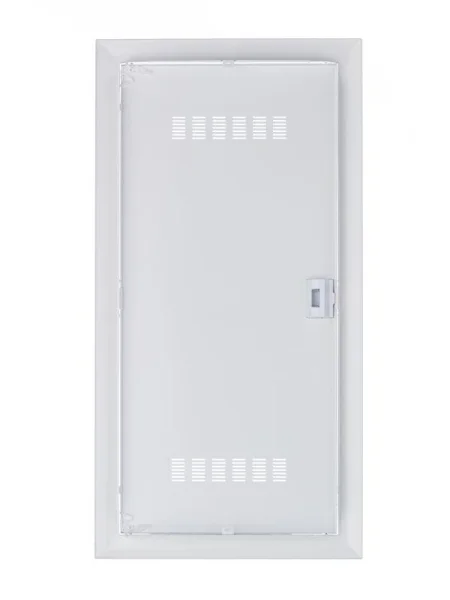 Дверь с вентиляционными отверстиями для шкафа UK64.. BL640V ABB 2CPX031093R9999