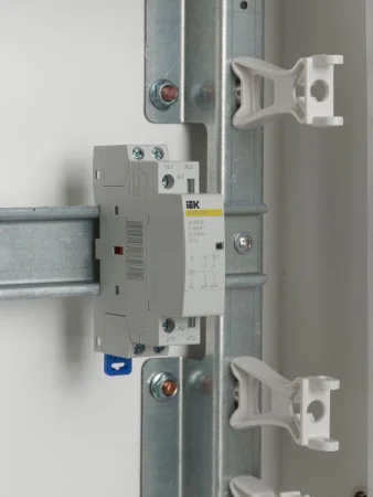 Контактор модульный КМ20-20М AC IEK MKK11-20-20