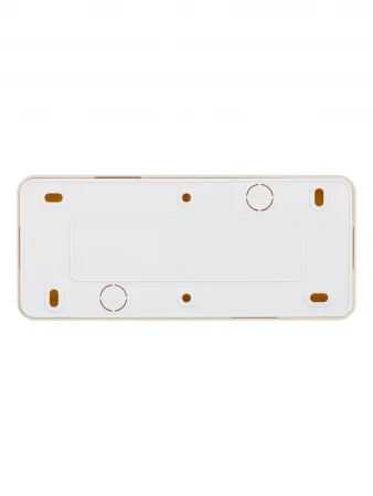 Розетка 3-х местная горизонтальная 2П открытой установки IP20 10A с з/ш сл. кость "Ладога" TDM