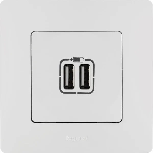 Розетка USB 2-м СП 2мод. Etika 240В/5В 2400мА механизм бел. Leg 672294
