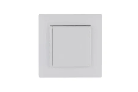 Розетка 1-м с крышкой Karea RIZZ с заземл. бел. Makel 88001029