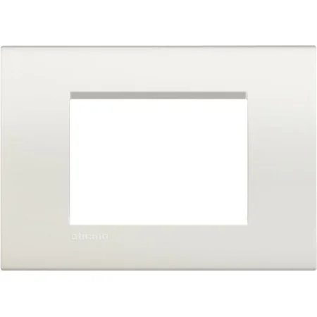 Рамка 3мод. LivingLight прямоугол. бел. Leg BTC LNA4803BI