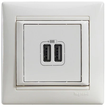 Розетка USB 2-м СП Valena бел. Leg 770470