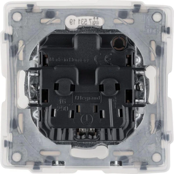 Механизм розетки 1-м СП Valena Life 16А IP44 250В 2К+З защ. шторки откидная крышка бел. Leg 753119