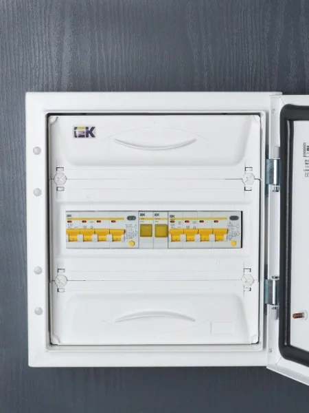 Лампа сигнальная ЛС-47М желт. IEK MLS20-230-K05