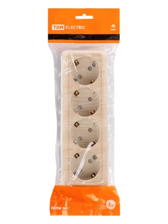 Розетка 4-х местная горизонтальная 2П+3 открытой установки IP20 16A с з/ш сосна "Ладога" TDM