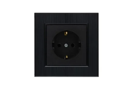 Розетка 1-м Karea LINE STAR с заземл. чер. Makel 86054028
