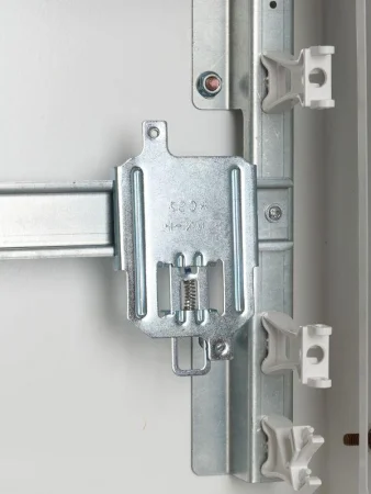 Скоба RCs2 на DIN-рейку для ВА 88-33 IEK SVA20D-S35-3