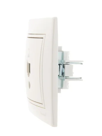 Розетка компьютерная 1-м СП Mira RJ45 16А IP20 со вставкой жемчуж./бел. перламутр. LEZARD 701-3030-139