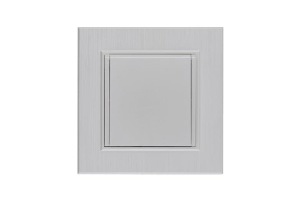 Розетка 1-м с крышкой Karea LINE STAR с заземл. жемчуж. Makel 86100029