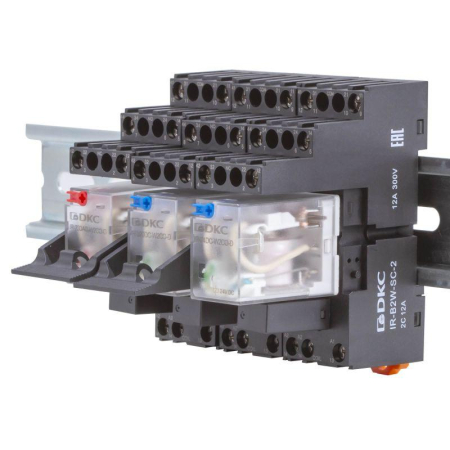 Реле одиночное 230В AC до 5А 4 прекидн. контакта DKC IR-230AC-4CO