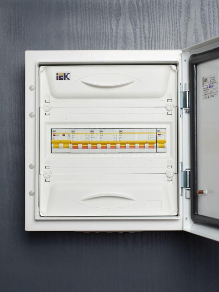 Выключатель нагрузки ВН-32 25А/1П IEK MNV10-1-025