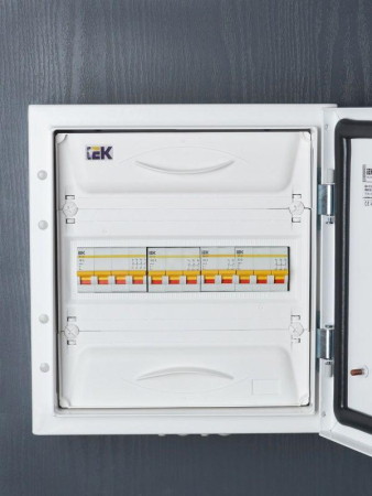 Выключатель нагрузки ВН-32 100А/3П IEK MNV10-3-100