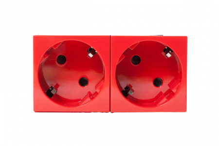 Розетка электрическая 2х2К+З со шторками, с безвинтовым зажимом,  под углом 45гр (красный)