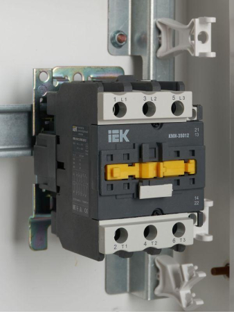 Контактор КМИ-35012 50А 230В/АС3 1НО 1НЗ IEK KKM31-050-230-11